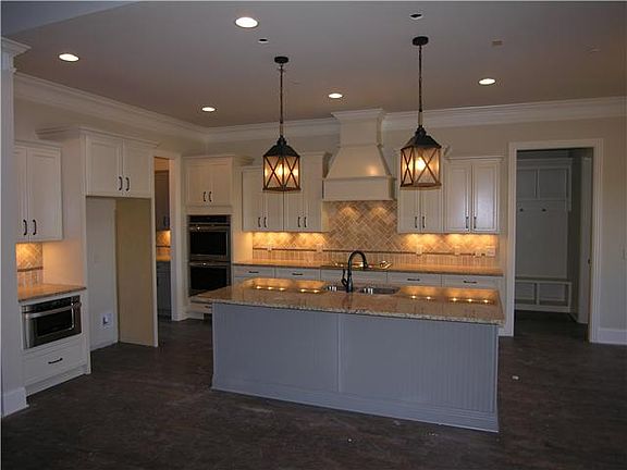 5th image of 2609 Benington Place Site #1613-lot 1613