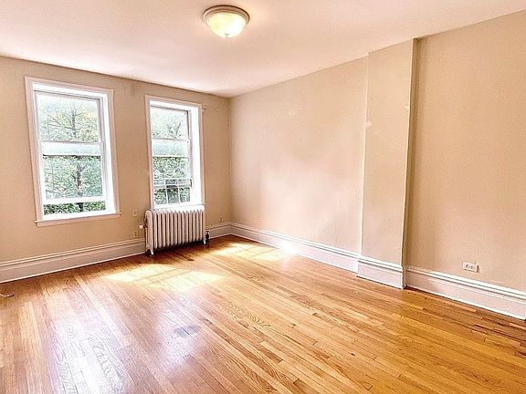 3rd image of 318 W 77th St #5R