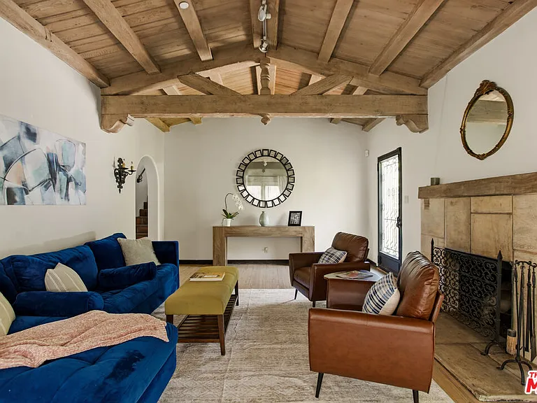 1407 N Beverly Dr — Photo 3