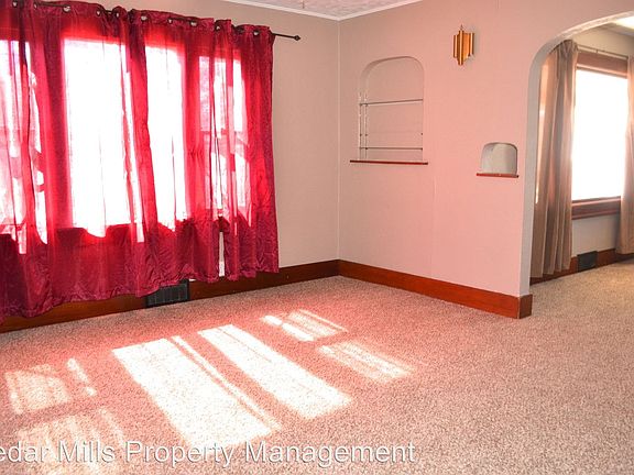 5th image of 502 N Houser Dr