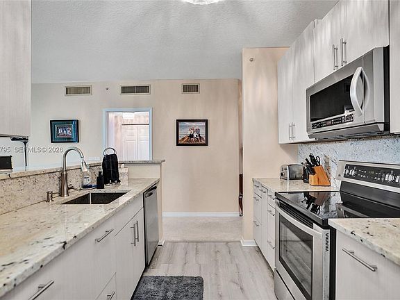 5th image of 2421 NE 65th St APT 202