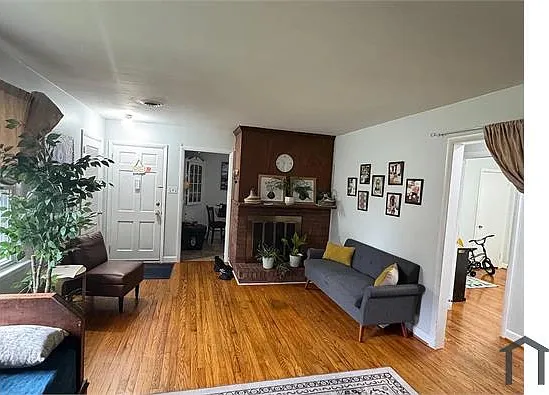 1439 Crawford Ave — Photo 16