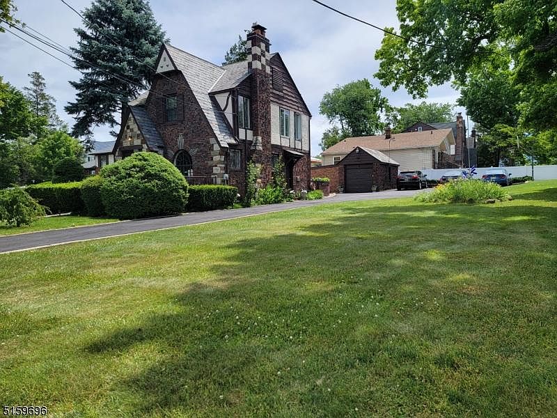 1st image of 1316 Magie Ave