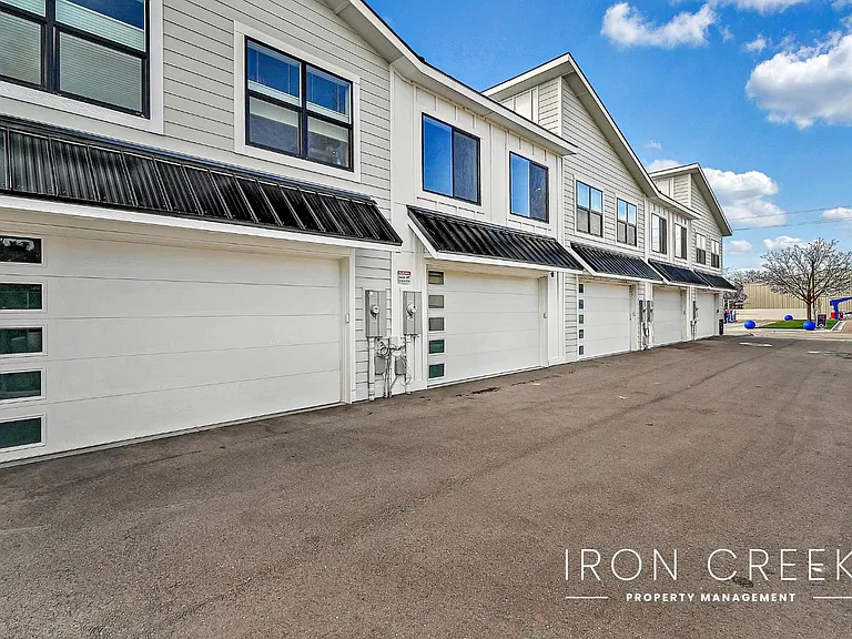 2928 W Davis St — Photo 18