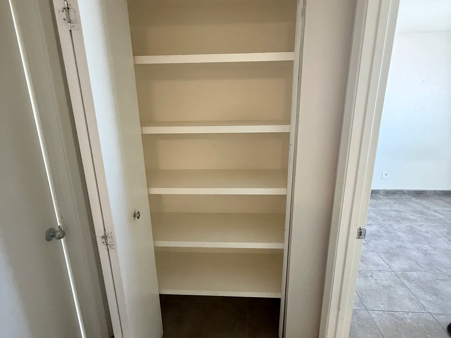 2 bed, 950 sqft, $1,250 — Photo 3