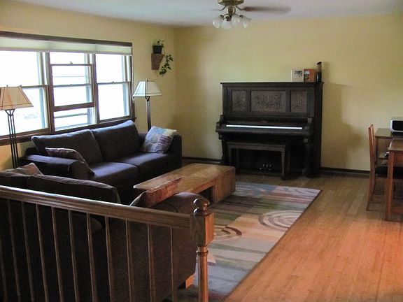 Living room w/wood floors