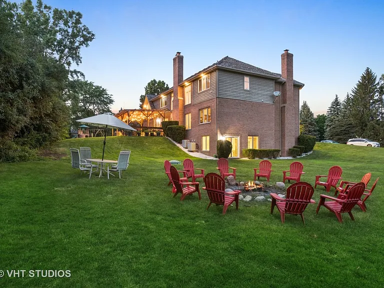4402 Heritage Ln — Photo 25