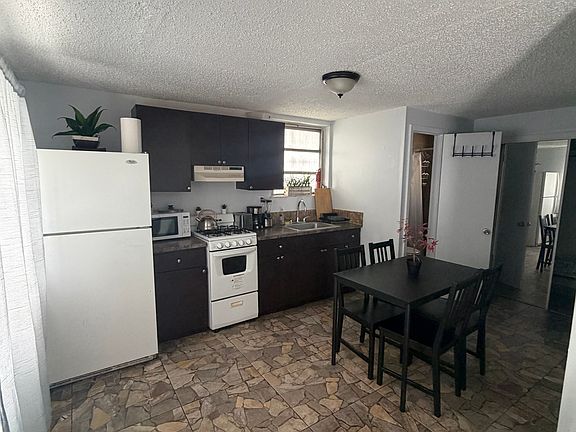 3rd image of 427 NE 26th St
