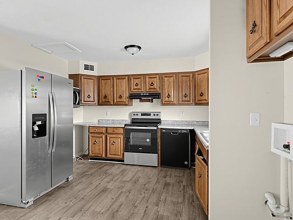 2nd image of 1907 S G St
