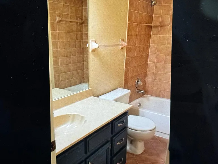 956 Rolling Oaks Ln — Photo 15