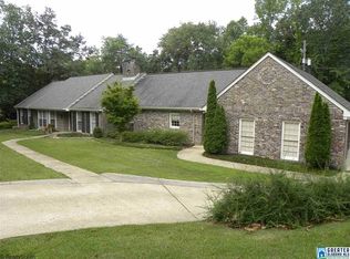 3809 Dunbarton Dr, Mountain Brook, AL 35223