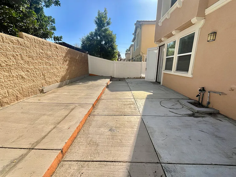 7805 Marbil Ln — Photo 33