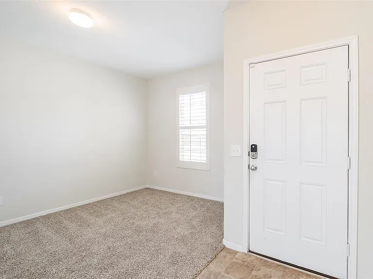 15810 Mountain Willow Way — Photo 3