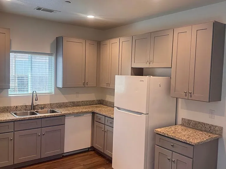 1326 S Santa Fe St — Photo 11