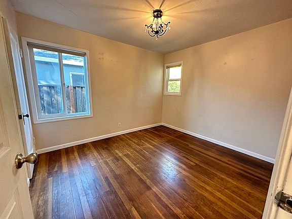 3rd image of 358 Stowell Ave