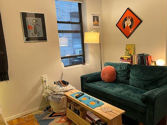 4th image of 162 E 85th St APT 3R