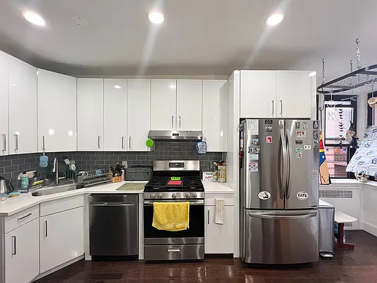 Rented by Station Cities | media 17