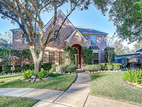 4th image of 23334 Dunhill Ct