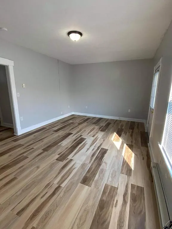 273 E Clark St — Photo 2