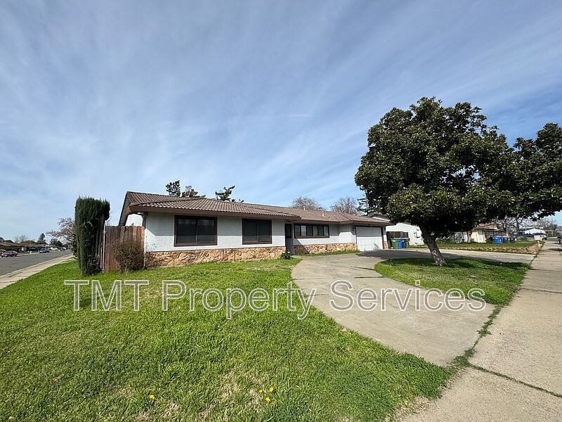 1st image of 238 Oberlin Dr