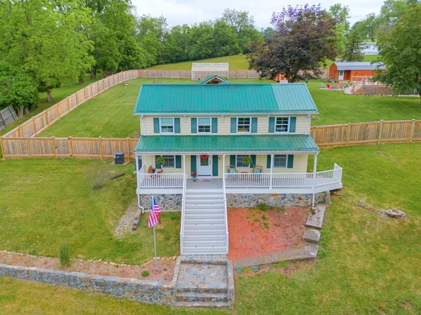 5484 Lead Mine Rd, Hiwassee, VA 24347