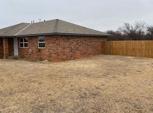 110 1st St NE #B, Piedmont, OK 73078
