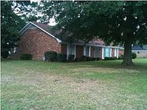 2nd image of 5719 Kew Ln
