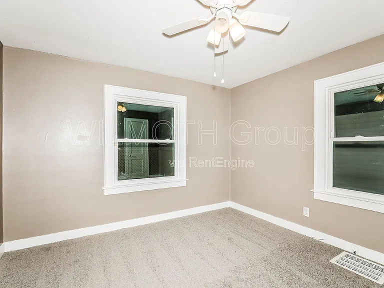 3006 Noble St — Photo 13