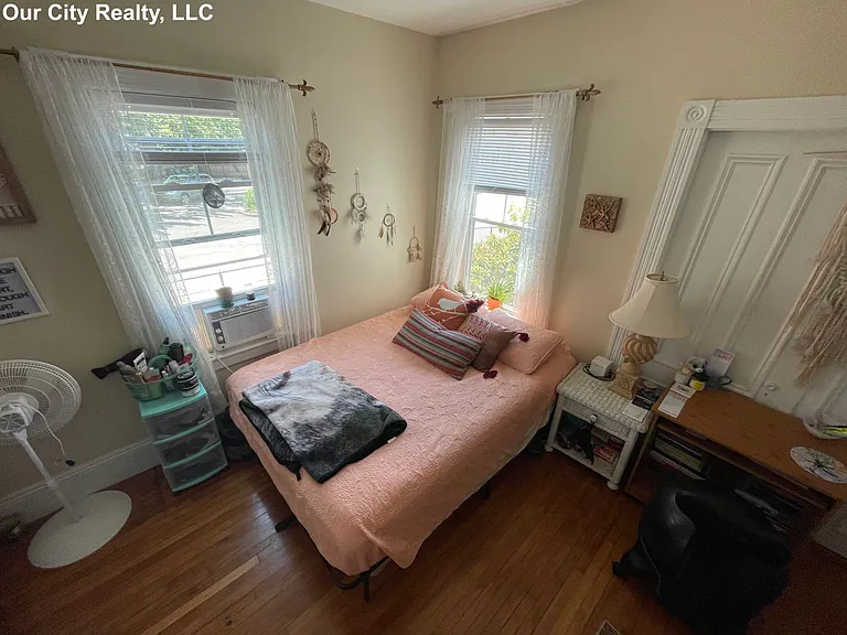 72 Bower St #1 — Photo 9