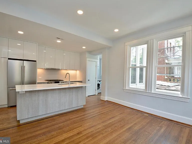 1724 2nd St NW #1 — Photo 13
