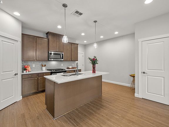 4th image of 13747 NW 7th Pl