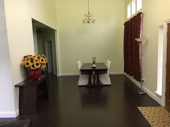 2nd image of 4208 Castlemaine Ln