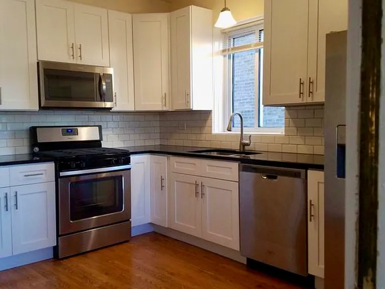 2647 N Harding Ave #1 — Photo 9