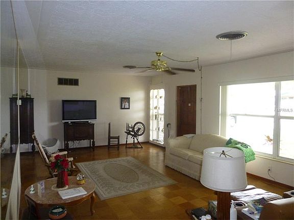 4th image of 5215 12th Avenue Dr W