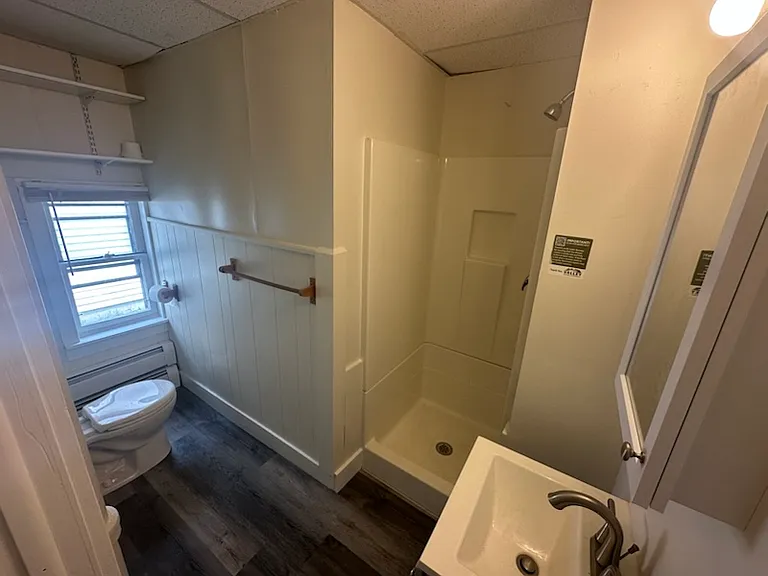 697 Main St #3 — Photo 8