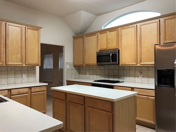 5th image of 14756 Snowshill Dr