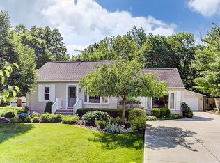 460 Moorewood Cir, Dayton, OH 45415