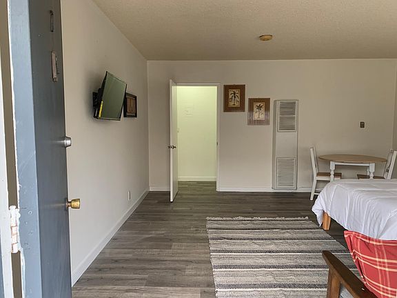 2nd image of 1611 Brockton Ave APT 7