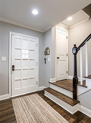3rd image of 8105 Ward Parkway Pl