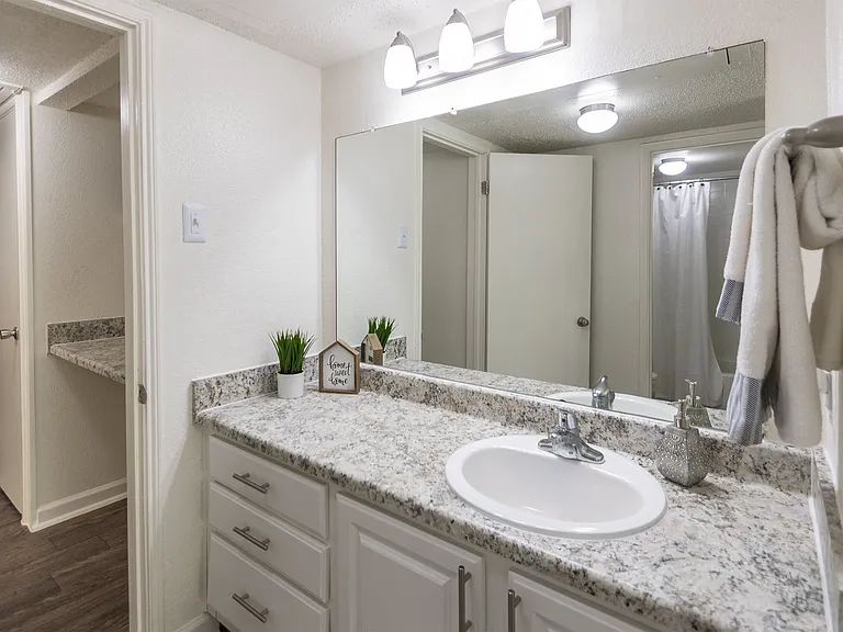 Princeton Court — Photo 23