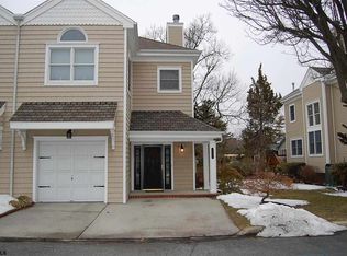 102 Garden Ct, Linwood, NJ 08221