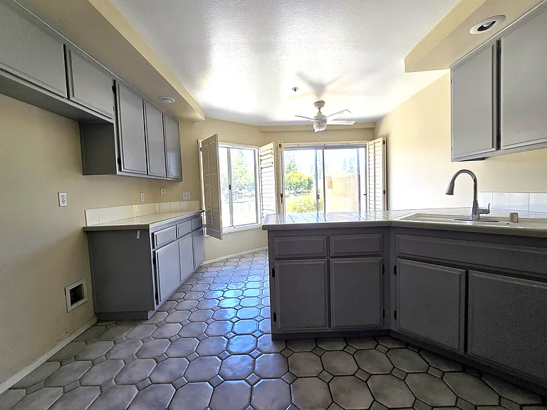 3203 Capri St #A — Photo 10