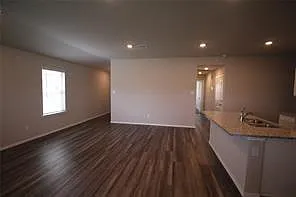 323 Pecos Dr — Photo 7