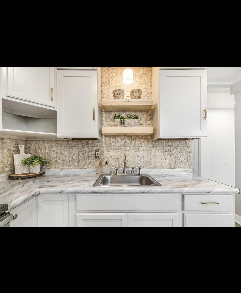 379 Bairdford Rd — Photo 3