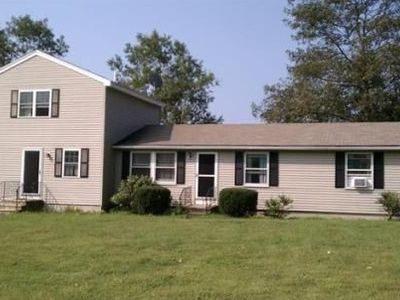 851 West St, Barre, MA, 01005
