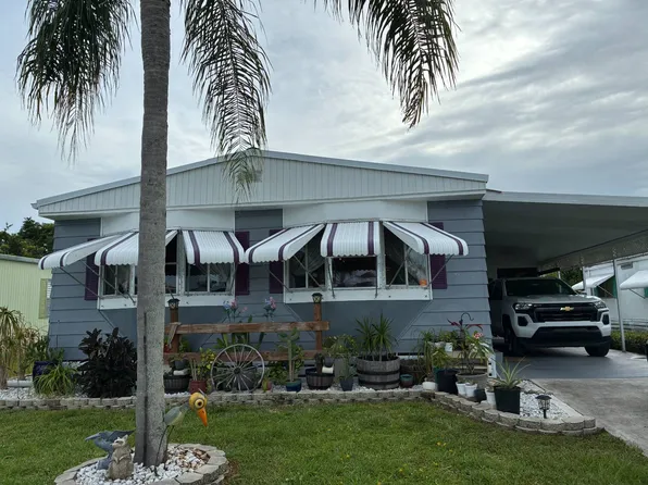 11 San Pablo Ln, Port Saint Lucie, FL 34952