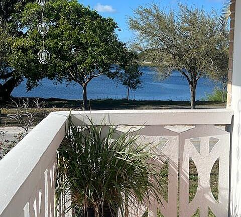 2nd image of 2020 Lake Osborne Dr APT 11