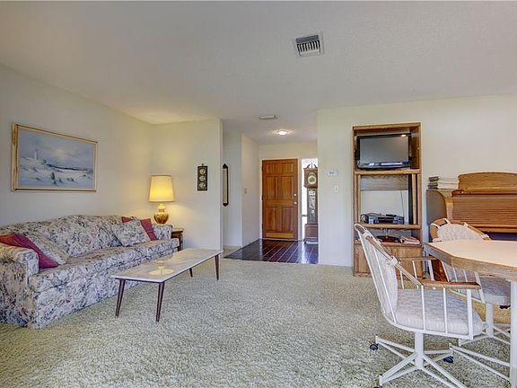 4th image of 1621 Byrnedale Ct
