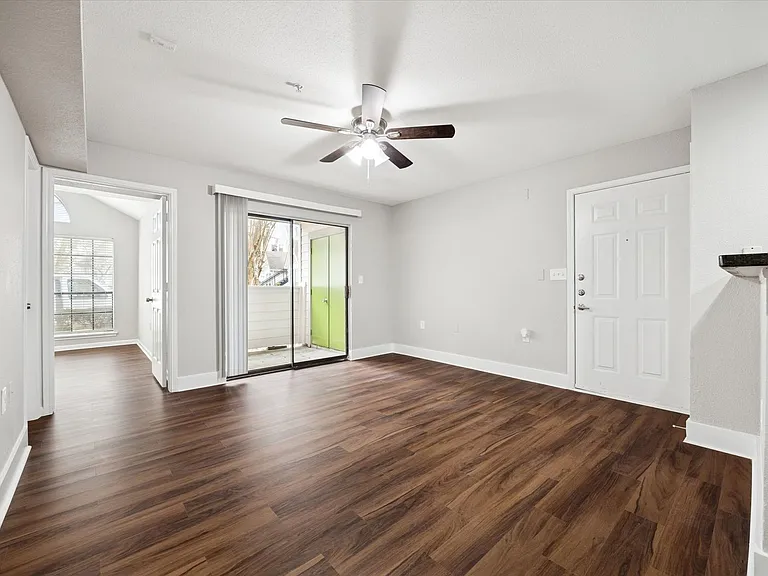 Grove at White Oak — Photo 60