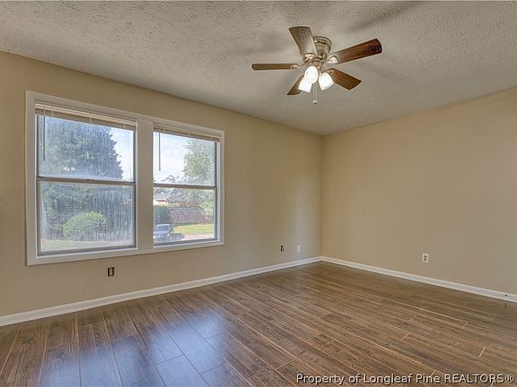 5th image of 1006 Brookhollow Dr APT 7